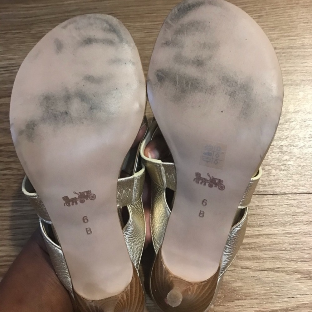 Coach leather gold sandals - Picture 8 of 8